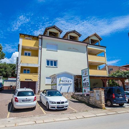 Villa Monsena Ровінь Екстер'єр фото
